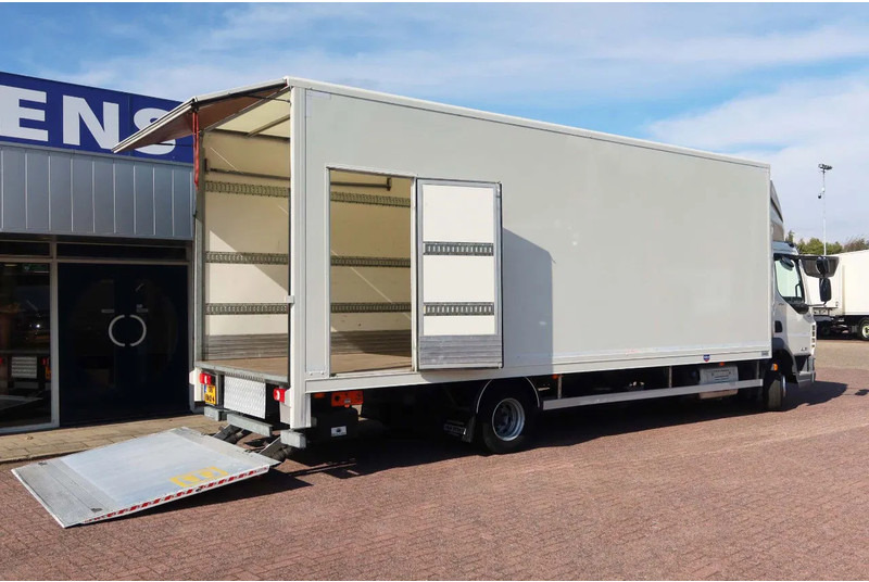 DAF LF 210 FA Bakwagen + Dhollandia 2000 kg klep extra accu set, 3x bindrail + stang. - شاحنة مقفلة: صورة 3 DAF LF 210 FA Bakwagen + Dhollandia 2000 kg klep extra accu set, 3x bindrail + stang. - شاحنة مقفلة: صورة 3