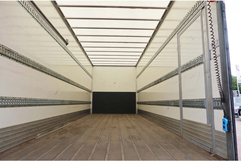 DAF LF 290 Bakwagen + Laadklep DHollandia 2000 kg - شاحنة مقفلة: صورة 4 DAF LF 290 Bakwagen + Laadklep DHollandia 2000 kg - شاحنة مقفلة: صورة 4