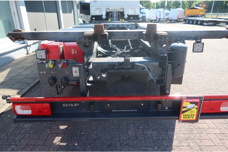 DAF XF 106.450 Wissellaadbaksysteem / Chassis - شاحنات الحاويات / جسم علوي قابل للتغيير شاحنة: صورة 4 DAF XF 106.450 Wissellaadbaksysteem / Chassis - شاحنات الحاويات / جسم علوي قابل للتغيير شاحنة: صورة 4