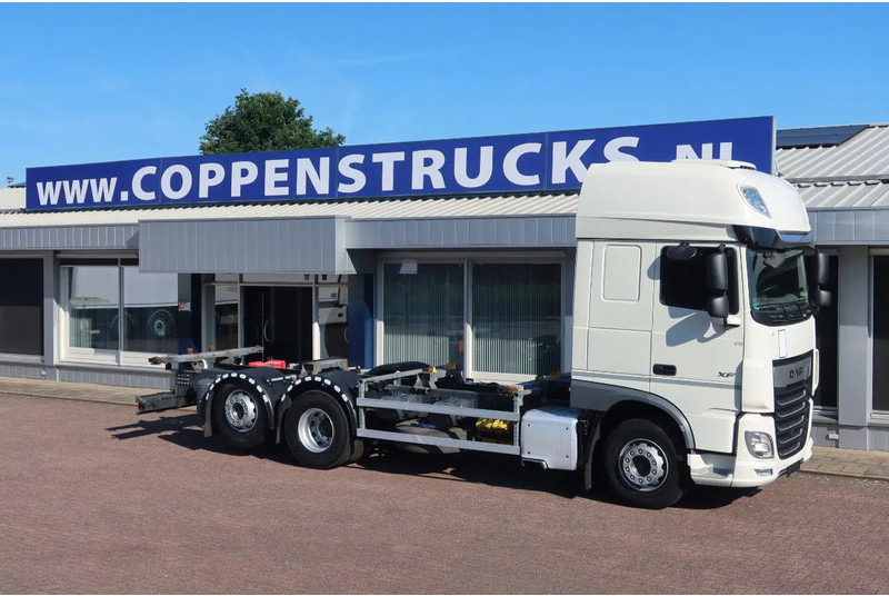 DAF XF 106.450 Wissellaadbaksysteem / Chassis - شاحنات الحاويات / جسم علوي قابل للتغيير شاحنة: صورة 2 DAF XF 106.450 Wissellaadbaksysteem / Chassis - شاحنات الحاويات / جسم علوي قابل للتغيير شاحنة: صورة 2