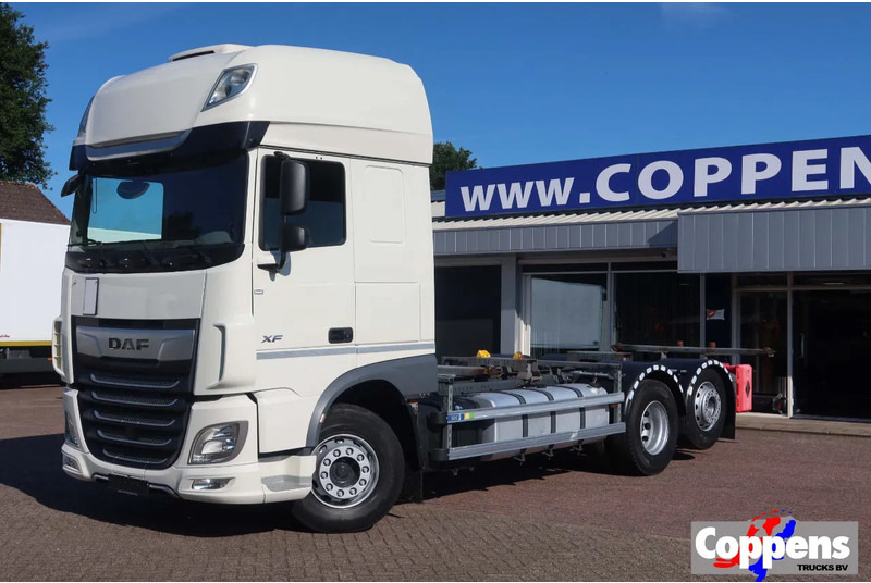 DAF XF 106.450 Wissellaadbaksysteem / Chassis - شاحنات الحاويات / جسم علوي قابل للتغيير شاحنة: صورة 1 DAF XF 106.450 Wissellaadbaksysteem / Chassis - شاحنات الحاويات / جسم علوي قابل للتغيير شاحنة: صورة 1