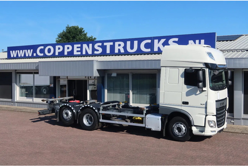 DAF XF 106.450 Wissellaadbaksysteem / Chassis - شاحنات الحاويات / جسم علوي قابل للتغيير شاحنة: صورة 2 DAF XF 106.450 Wissellaadbaksysteem / Chassis - شاحنات الحاويات / جسم علوي قابل للتغيير شاحنة: صورة 2
