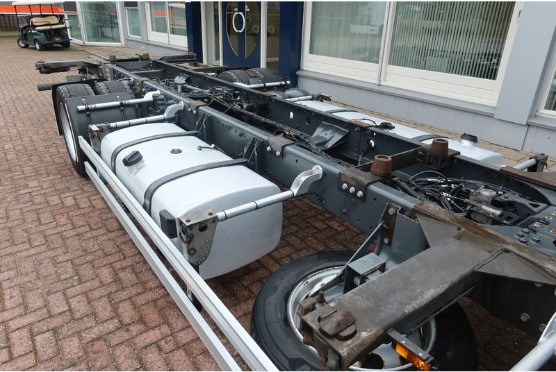 DAF XF 430 430 FA 4x2 BDF/Chassiscabine Wisselbare opbouw - شاحنة هيكل كابينة: صورة 4 DAF XF 430 430 FA 4x2 BDF/Chassiscabine Wisselbare opbouw - شاحنة هيكل كابينة: صورة 4