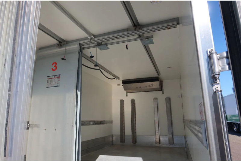 FUSO Canter Thermoking T 600R Koel/Vries + Laadklep - شاحنة الفريزر: صورة 3 FUSO Canter Thermoking T 600R Koel/Vries + Laadklep - شاحنة الفريزر: صورة 3