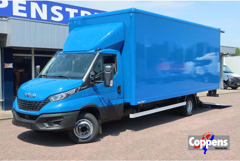 Iveco 72 C 18 Automaat + klep - شاحنة مقفلة: صورة 1 Iveco 72 C 18 Automaat + klep - شاحنة مقفلة: صورة 1