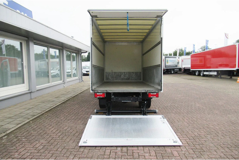 Iveco Daily 35C16 Bak+Klep Automaat Laadklep Airco Camera - شاحنة مغلقة الصندوق: صورة 4 Iveco Daily 35C16 Bak+Klep Automaat Laadklep Airco Camera - شاحنة مغلقة الصندوق: صورة 4