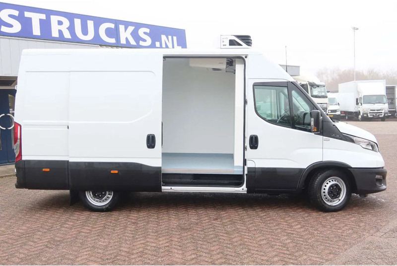 Iveco Daily 35S16 Koelen/vriezen/verwarmen Carrier Xarios 350 + nacht aansluiting 220 volt - شاحنة مُبرّدة للتوصيل: صورة 4 Iveco Daily 35S16 Koelen/vriezen/verwarmen Carrier Xarios 350 + nacht aansluiting 220 volt - شاحنة مُبرّدة للتوصيل: صورة 4