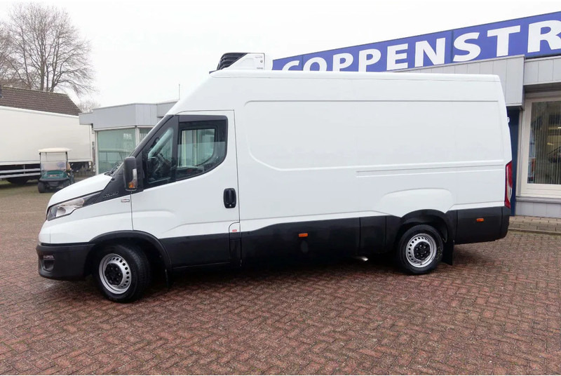 Iveco Daily 35S16 Koelen/vriezen/verwarmen Carrier Xarios 350 + nacht aansluiting 220 volt - شاحنة مُبرّدة للتوصيل: صورة 2 Iveco Daily 35S16 Koelen/vriezen/verwarmen Carrier Xarios 350 + nacht aansluiting 220 volt - شاحنة مُبرّدة للتوصيل: صورة 2