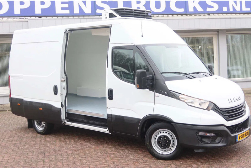 Iveco Daily 35S16 Koelen/vriezen/verwarmen Carrier Xarios 350 + nacht aansluiting 220 volt - شاحنة مُبرّدة للتوصيل: صورة 3 Iveco Daily 35S16 Koelen/vriezen/verwarmen Carrier Xarios 350 + nacht aansluiting 220 volt - شاحنة مُبرّدة للتوصيل: صورة 3