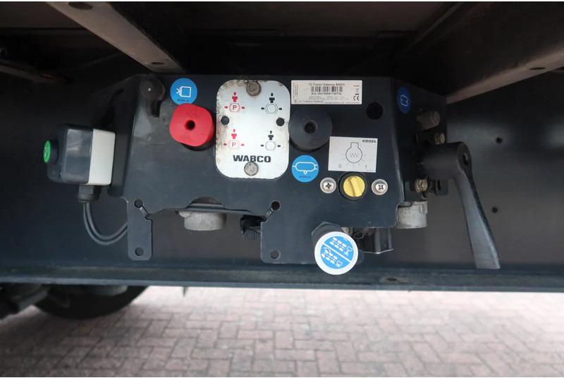 Kögel SN 24 Schuifzeil, Schuifdak, lift as, stuur-as, Rongen gaten + ice killer. - نصف مقطورة ستارة: صورة 5 Kögel SN 24 Schuifzeil, Schuifdak, lift as, stuur-as, Rongen gaten + ice killer. - نصف مقطورة ستارة: صورة 5
