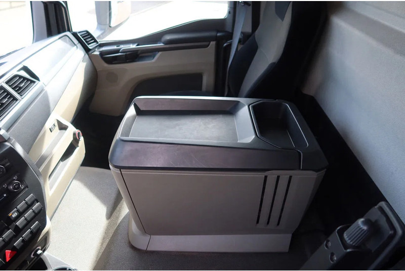 MAN TGM 15.290 Bak + klep Full air suspension Euro 6 Automaat - شاحنة مقفلة: صورة 5 MAN TGM 15.290 Bak + klep Full air suspension Euro 6 Automaat - شاحنة مقفلة: صورة 5