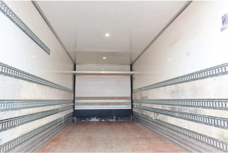 MAN TGM TGM 12.250 Dhollandia 2.000 kg Geisoleerde bak. Volledige luchtvering - شاحنة مقفلة: صورة 4 MAN TGM TGM 12.250 Dhollandia 2.000 kg Geisoleerde bak. Volledige luchtvering - شاحنة مقفلة: صورة 4