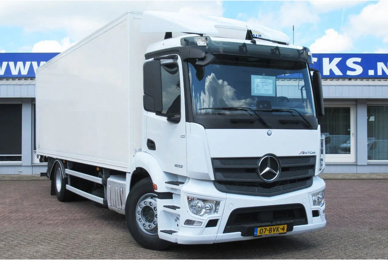 Mercedes-Benz Actros 1832 1832 LL 4x2 - شاحنة مقفلة: صورة 2 Mercedes-Benz Actros 1832 1832 LL 4x2 - شاحنة مقفلة: صورة 2