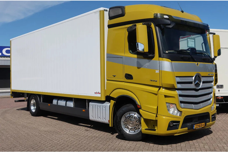 Mercedes-Benz Actros 1933 L Aluminium Bakwagen , Horse / tracing truck. Met deuren + 1 bed. - شاحنة مقفلة: صورة 2 Mercedes-Benz Actros 1933 L Aluminium Bakwagen , Horse / tracing truck. Met deuren + 1 bed. - شاحنة مقفلة: صورة 2