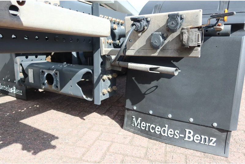 Mercedes-Benz Actros 2642 LL Giga Space Wisselbare opbouw/chassis cabine + lift as - شاحنات الحاويات / جسم علوي قابل للتغيير شاحنة: صورة 5 Mercedes-Benz Actros 2642 LL Giga Space Wisselbare opbouw/chassis cabine + lift as - شاحنات الحاويات / جسم علوي قابل للتغيير شاحنة: صورة 5