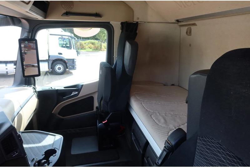 Mercedes-Benz Actros 2642 LL Giga Space Wisselbare opbouw/chassis cabine + lift as - شاحنات الحاويات / جسم علوي قابل للتغيير شاحنة: صورة 4 Mercedes-Benz Actros 2642 LL Giga Space Wisselbare opbouw/chassis cabine + lift as - شاحنات الحاويات / جسم علوي قابل للتغيير شاحنة: صورة 4