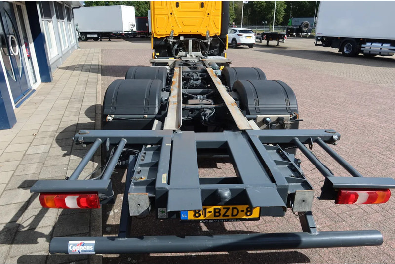 Mercedes-Benz Actros 2642 LL Giga Space Wisselbare opbouw/chassis cabine + lift as - شاحنات الحاويات / جسم علوي قابل للتغيير شاحنة: صورة 3 Mercedes-Benz Actros 2642 LL Giga Space Wisselbare opbouw/chassis cabine + lift as - شاحنات الحاويات / جسم علوي قابل للتغيير شاحنة: صورة 3
