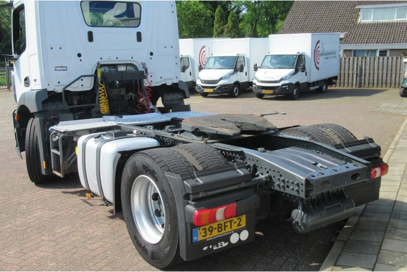 Mercedes-Benz Antos 1833 L - وحدة جر: صورة 3 Mercedes-Benz Antos 1833 L - وحدة جر: صورة 3