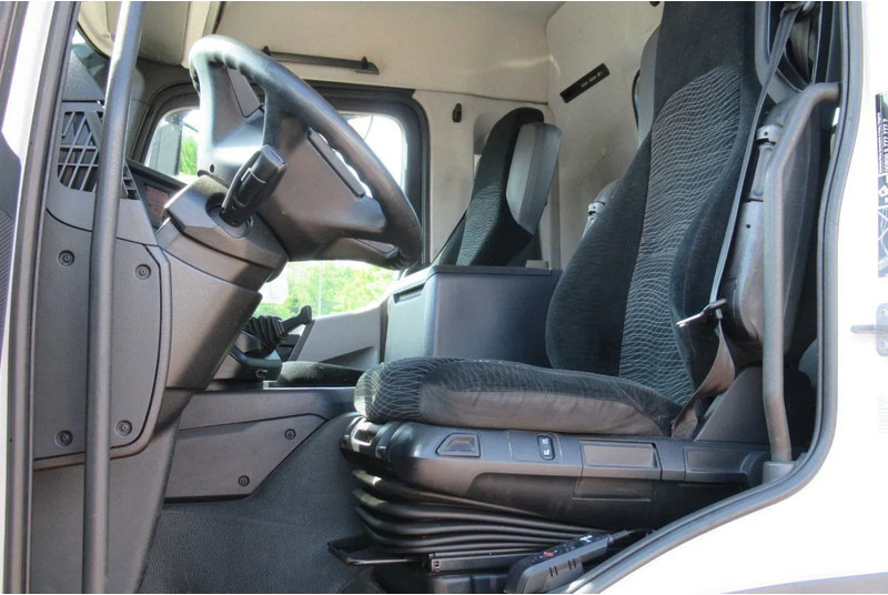Mercedes-Benz Antos 1833 L - وحدة جر: صورة 5 Mercedes-Benz Antos 1833 L - وحدة جر: صورة 5