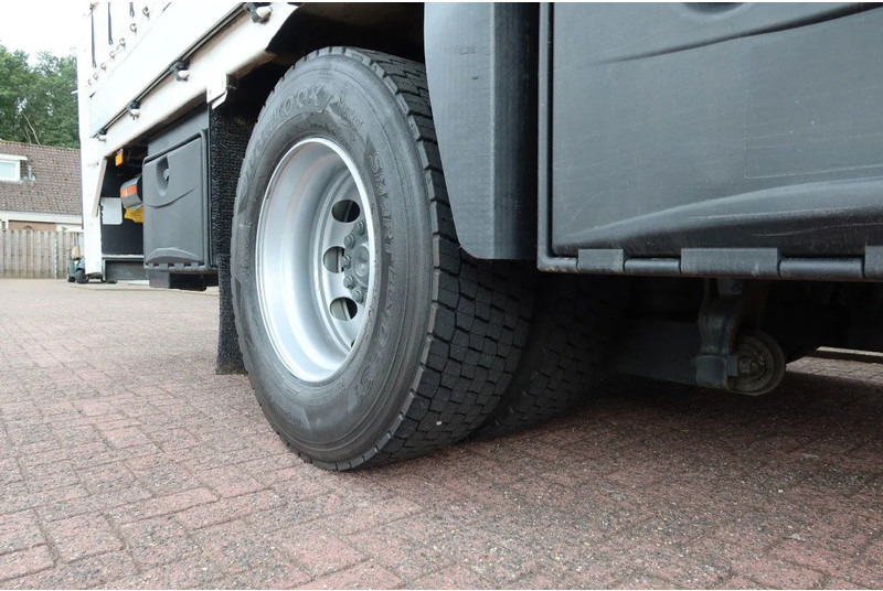 شاحنة مقفلة Mercedes-Benz Antos 1924L Huif + Klep Dhollandia 2000 KG Euro 6: صورة 13 شاحنة مقفلة Mercedes-Benz Antos 1924L Huif + Klep Dhollandia 2000 KG Euro 6: صورة 13