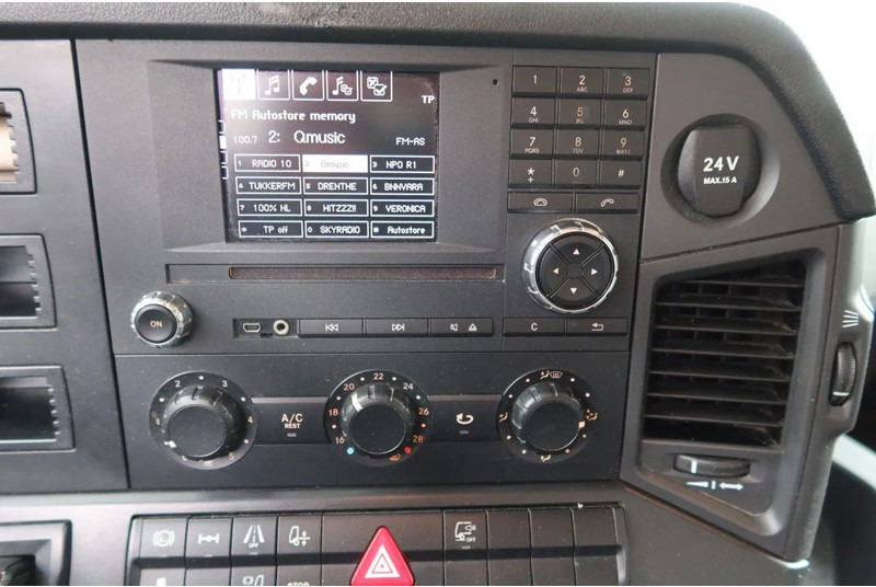 شاحنة مقفلة Mercedes-Benz Antos 1924L Huif + Klep Dhollandia 2000 KG Euro 6: صورة 7 شاحنة مقفلة Mercedes-Benz Antos 1924L Huif + Klep Dhollandia 2000 KG Euro 6: صورة 7