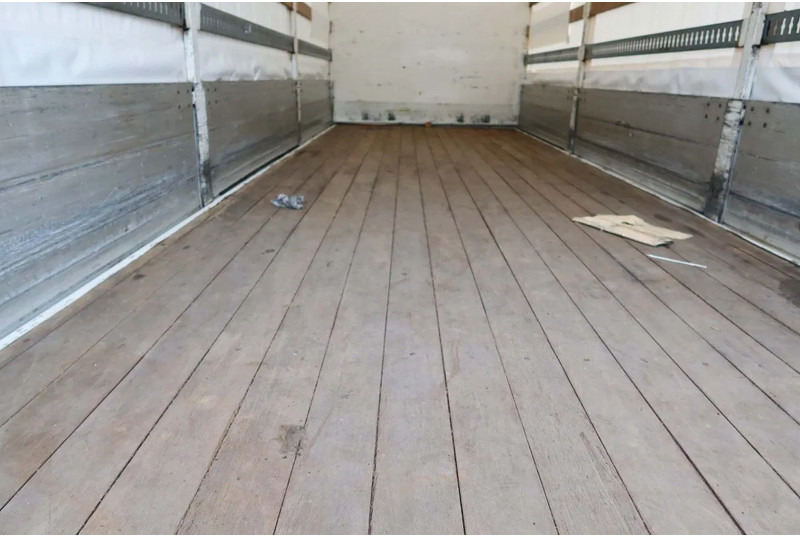 شاحنة مقفلة Mercedes-Benz Antos 1924L Huif + Klep Dhollandia 2000 KG Euro 6: صورة 19 شاحنة مقفلة Mercedes-Benz Antos 1924L Huif + Klep Dhollandia 2000 KG Euro 6: صورة 19