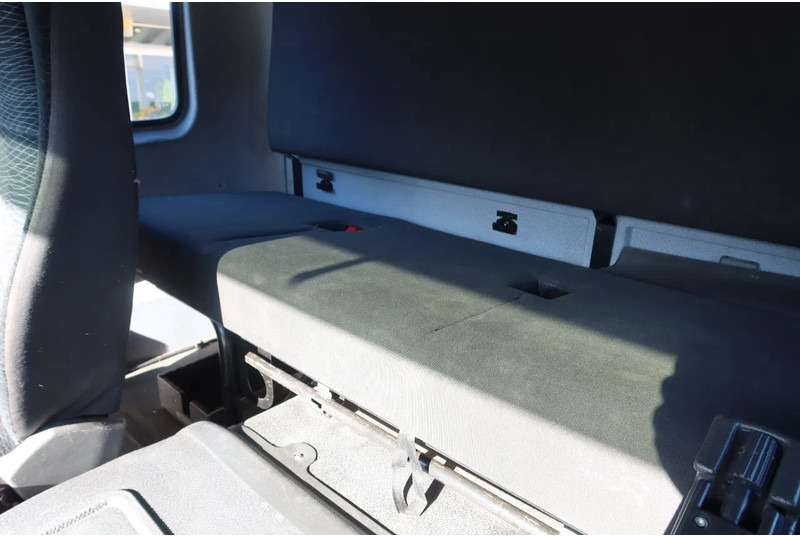 Mercedes-Benz Atego 1221 L Takelwagen 6 Persoons - شاحنة نقل سيارات شاحنة: صورة 5 Mercedes-Benz Atego 1221 L Takelwagen 6 Persoons - شاحنة نقل سيارات شاحنة: صورة 5