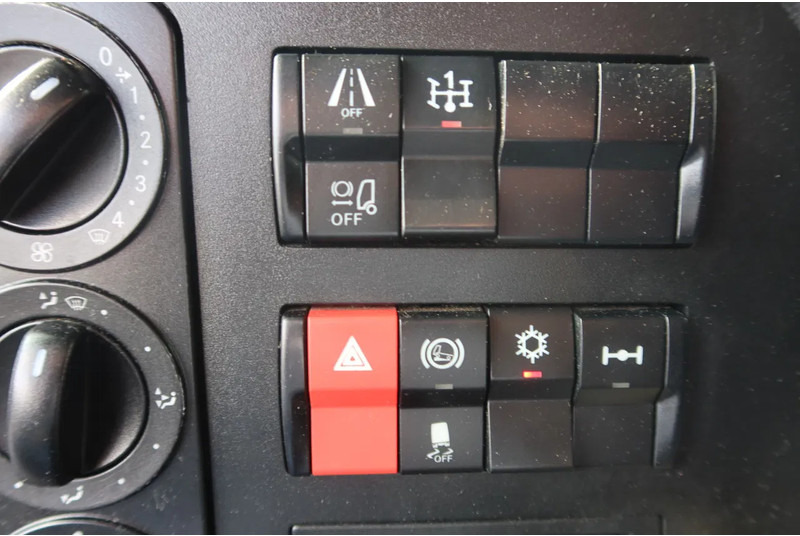 شاحنة سحب Mercedes-Benz Atego 1221 L Takelwagen 6 persoons: صورة 18