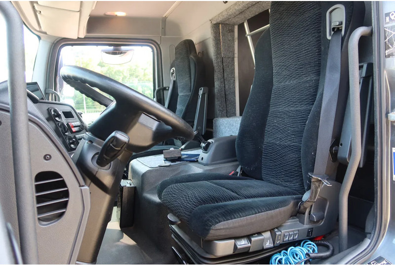 Mercedes-Benz Atego 816 L 3 Paarden/4 Ponies - شاحنة نقل خيل: صورة 5 Mercedes-Benz Atego 816 L 3 Paarden/4 Ponies - شاحنة نقل خيل: صورة 5