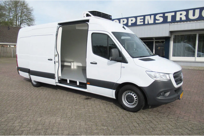 Mercedes-Benz Sprinter 314 CDI Koel/Vries/ verwarmen 220 volt nachtaansluiting - شاحنة مُبرّدة للتوصيل: صورة 2 Mercedes-Benz Sprinter 314 CDI Koel/Vries/ verwarmen 220 volt nachtaansluiting - شاحنة مُبرّدة للتوصيل: صورة 2