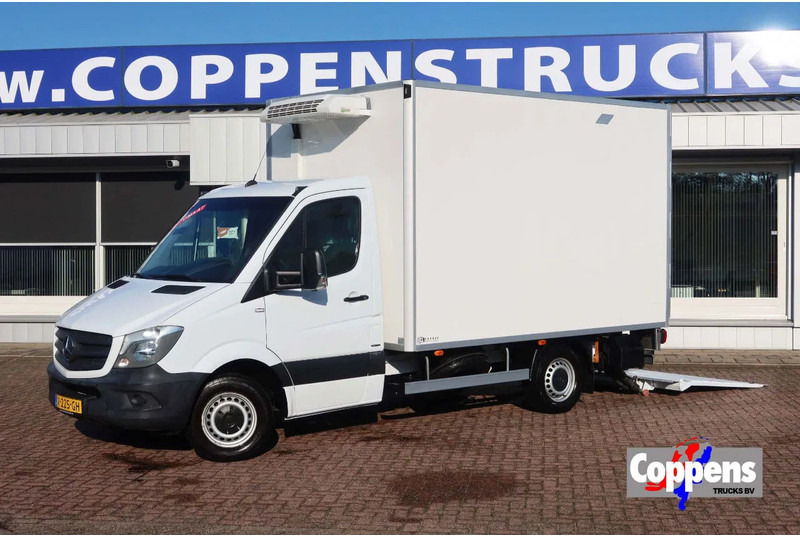 Mercedes-Benz Sprinter 316 CDI Carrier Koel/Vries Bak+Klep. Dag en nacht aansluiting - شاحنة مُبرّدة للتوصيل: صورة 1 Mercedes-Benz Sprinter 316 CDI Carrier Koel/Vries Bak+Klep. Dag en nacht aansluiting - شاحنة مُبرّدة للتوصيل: صورة 1