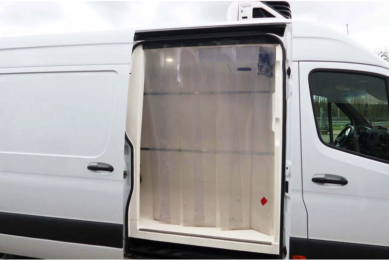 Mercedes-Benz Sprinter 317 CDI L3/H2 Multi temp, Verplaatsbare tussenwand - شاحنة مُبرّدة للتوصيل: صورة 3 Mercedes-Benz Sprinter 317 CDI L3/H2 Multi temp, Verplaatsbare tussenwand - شاحنة مُبرّدة للتوصيل: صورة 3
