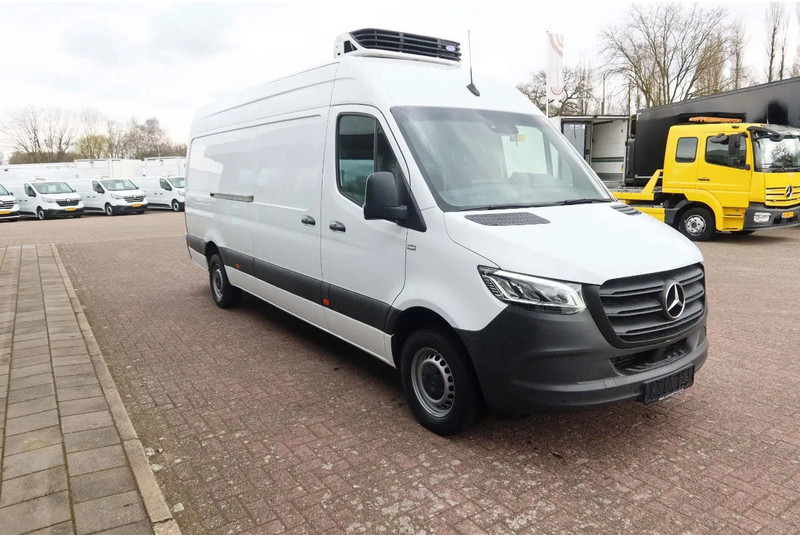 Mercedes-Benz Sprinter 317 CDI L3/H2 Multi temp, Verplaatsbare tussenwand - شاحنة مُبرّدة للتوصيل: صورة 2 Mercedes-Benz Sprinter 317 CDI L3/H2 Multi temp, Verplaatsbare tussenwand - شاحنة مُبرّدة للتوصيل: صورة 2