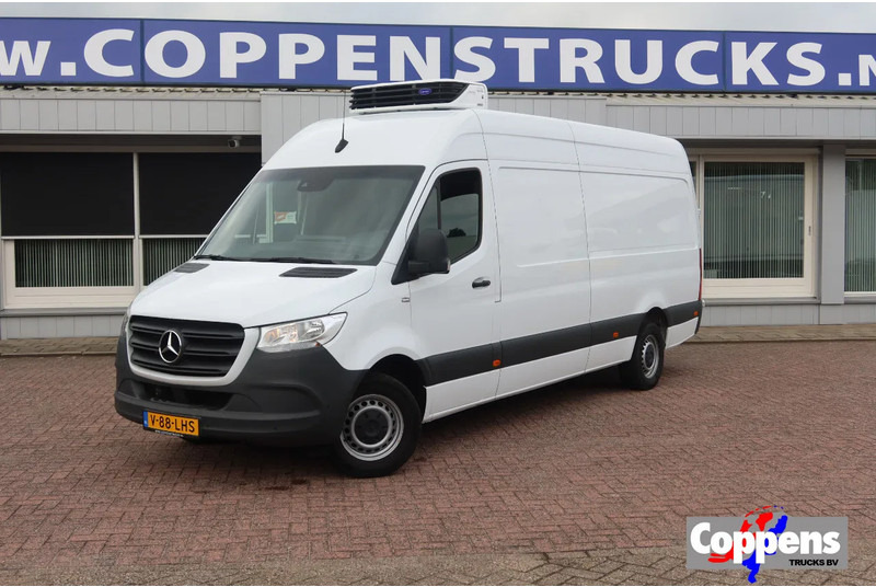 Mercedes-Benz Sprinter 317 Carrier Xarios 350 Koel/Vries/Verwarmen met Nachtaansluiting 220 Volt - شاحنة مُبرّدة للتوصيل: صورة 1 Mercedes-Benz Sprinter 317 Carrier Xarios 350 Koel/Vries/Verwarmen met Nachtaansluiting 220 Volt - شاحنة مُبرّدة للتوصيل: صورة 1