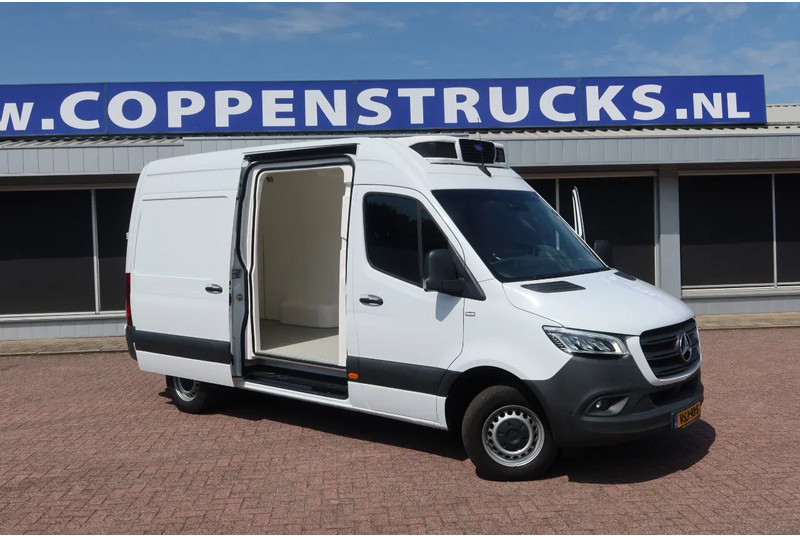 Mercedes-Benz Sprinter 317 Koel/Vries L2/H2 220 Volt stekker - شاحنة مُبرّدة للتوصيل: صورة 2 Mercedes-Benz Sprinter 317 Koel/Vries L2/H2 220 Volt stekker - شاحنة مُبرّدة للتوصيل: صورة 2