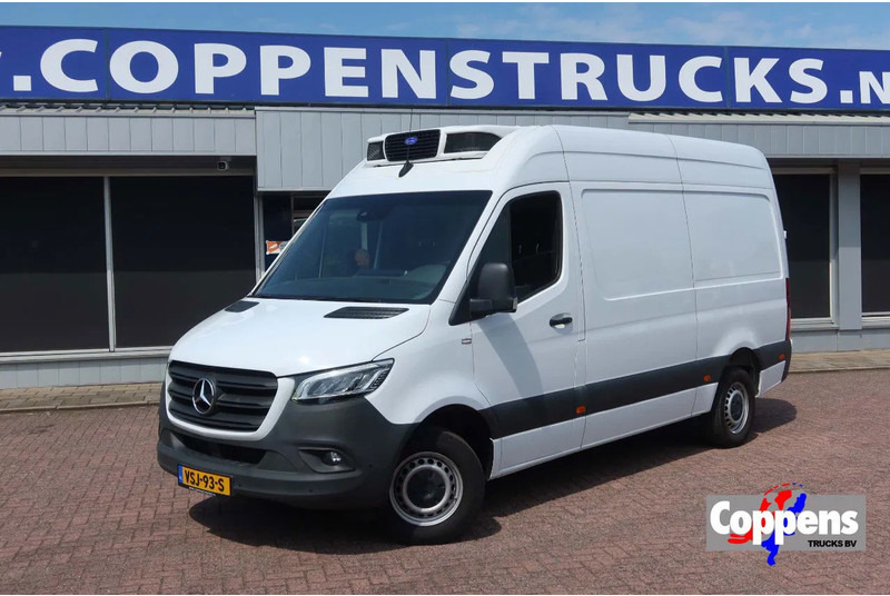 Mercedes-Benz Sprinter 317 Koel/Vries L2/H2 220 Volt stekker - شاحنة مُبرّدة للتوصيل: صورة 1 Mercedes-Benz Sprinter 317 Koel/Vries L2/H2 220 Volt stekker - شاحنة مُبرّدة للتوصيل: صورة 1