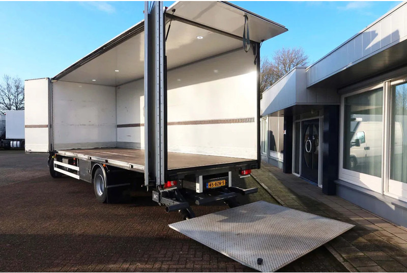 Renault D250 Bakwagen + Laadklep Deuren - شاحنة مقفلة: صورة 4 Renault D250 Bakwagen + Laadklep Deuren - شاحنة مقفلة: صورة 4