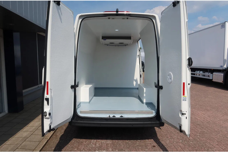 Volkswagen Crafter 177 PK ,Koel/Vries/Verwarmen , Carrier Xarios 350 met nachtaansluiting BPM vrij - شاحنة مُبرّدة للتوصيل: صورة 3 Volkswagen Crafter 177 PK ,Koel/Vries/Verwarmen , Carrier Xarios 350 met nachtaansluiting BPM vrij - شاحنة مُبرّدة للتوصيل: صورة 3