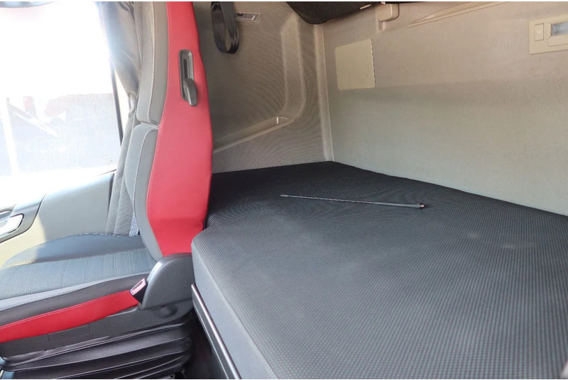 وحدة جر Volvo FH 460 Voith Retarder Standklima, Iparkcool: صورة 7 وحدة جر Volvo FH 460 Voith Retarder Standklima, Iparkcool: صورة 7