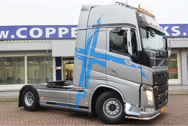Volvo FH 540 XL Full air, Dual clutch, dynamic steering. - وحدة جر: صورة 2 Volvo FH 540 XL Full air, Dual clutch, dynamic steering. - وحدة جر: صورة 2