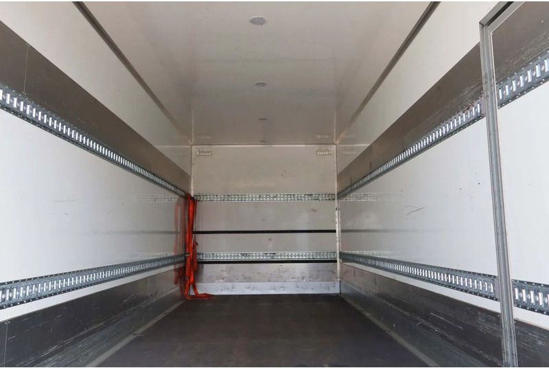 Volvo FL 250 FL 250 Bakwagen + Klep 2.000 kg Euro 6 - شاحنة مقفلة: صورة 4 Volvo FL 250 FL 250 Bakwagen + Klep 2.000 kg Euro 6 - شاحنة مقفلة: صورة 4