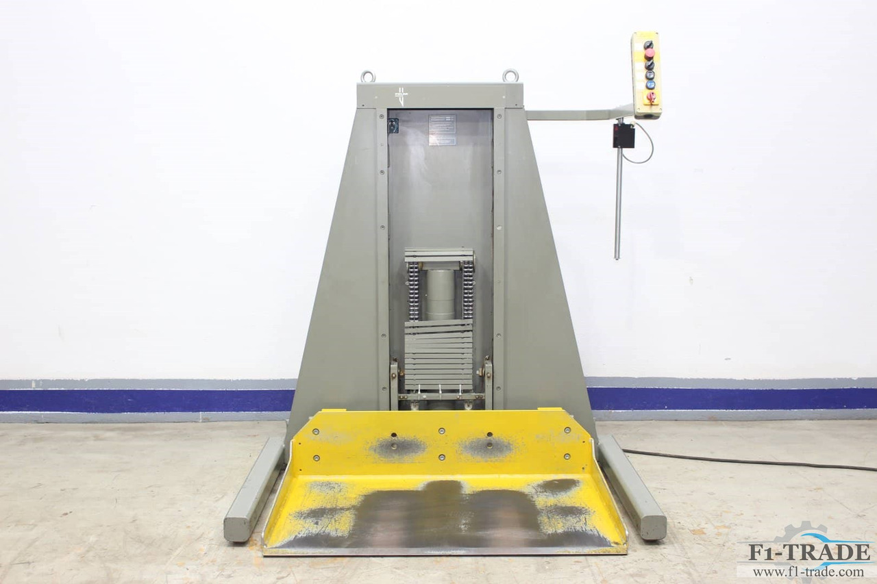 Polar L-1000-W-3 - آلة التكديس: صورة 1 Polar L-1000-W-3 - آلة التكديس: صورة 1