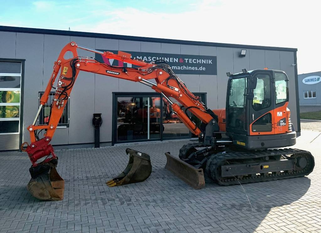 Doosan DX 85 R - حفارة مُصَّغرة: صورة 1 Doosan DX 85 R - حفارة مُصَّغرة: صورة 1
