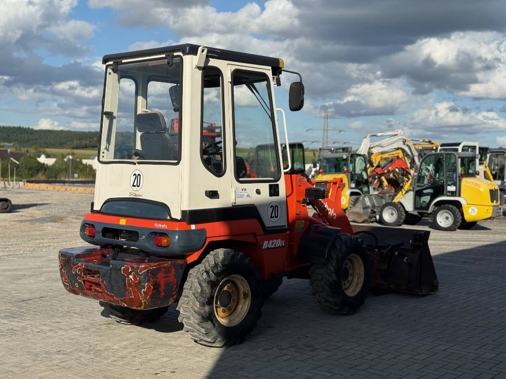 Kubota R 420 - اللودر بعجل: صورة 5 Kubota R 420 - اللودر بعجل: صورة 5