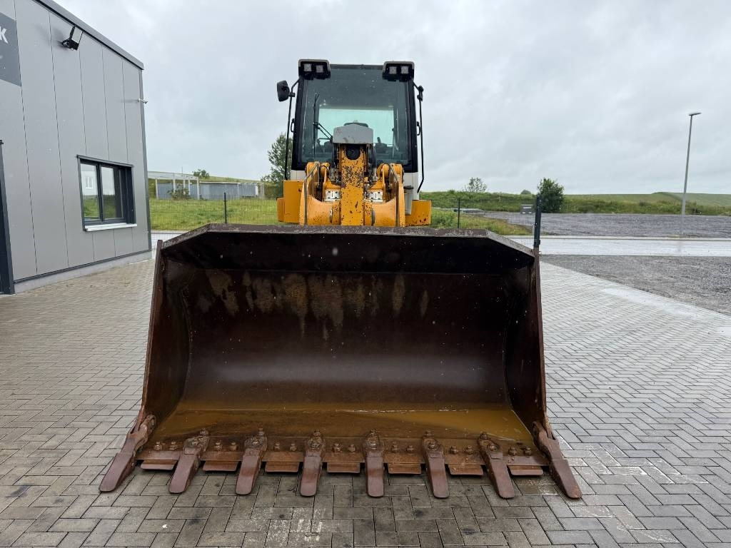 اللودر المجنزر Liebherr LR 634: صورة 8
