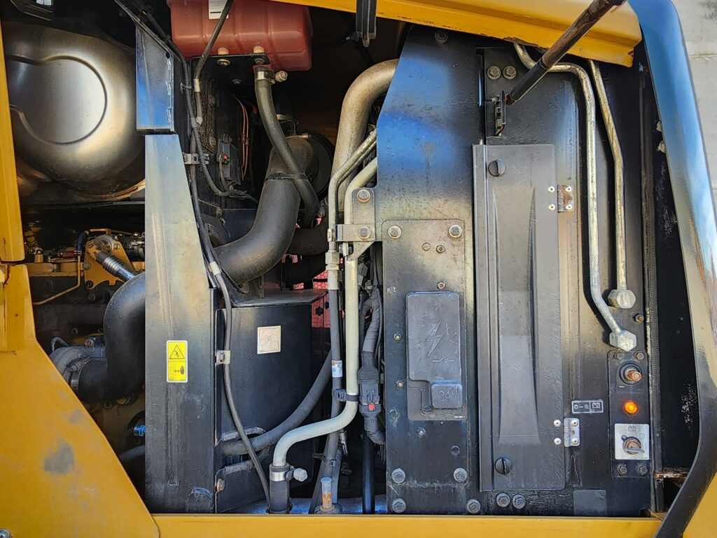 CAT 938M - اللودر بعجل: صورة 5 CAT 938M - اللودر بعجل: صورة 5