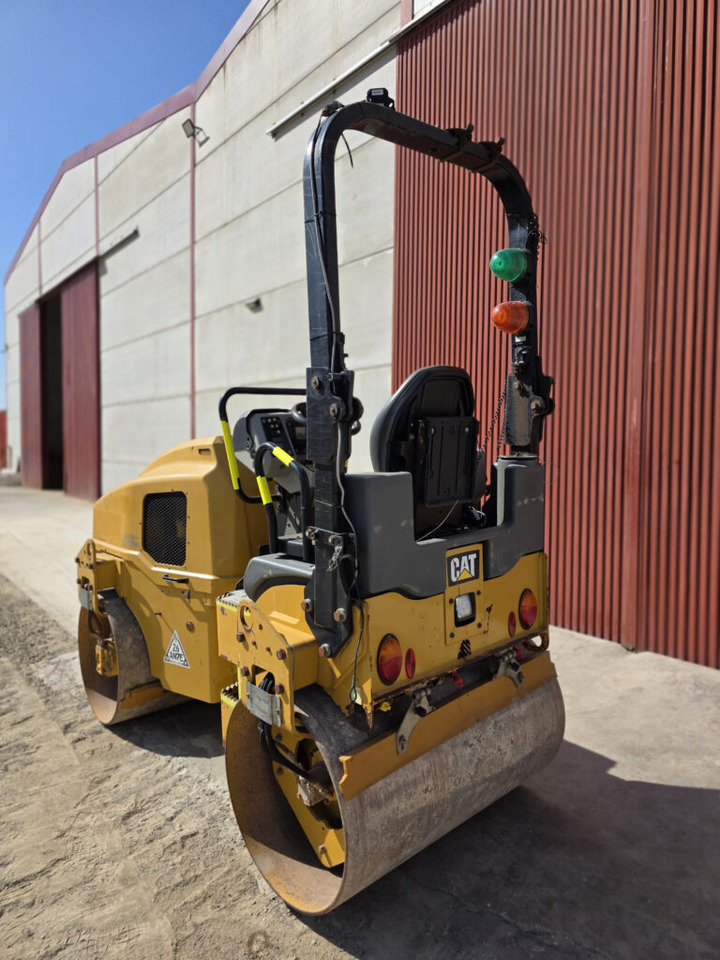 CAT CB24B - مدحلة: صورة 3 CAT CB24B - مدحلة: صورة 3