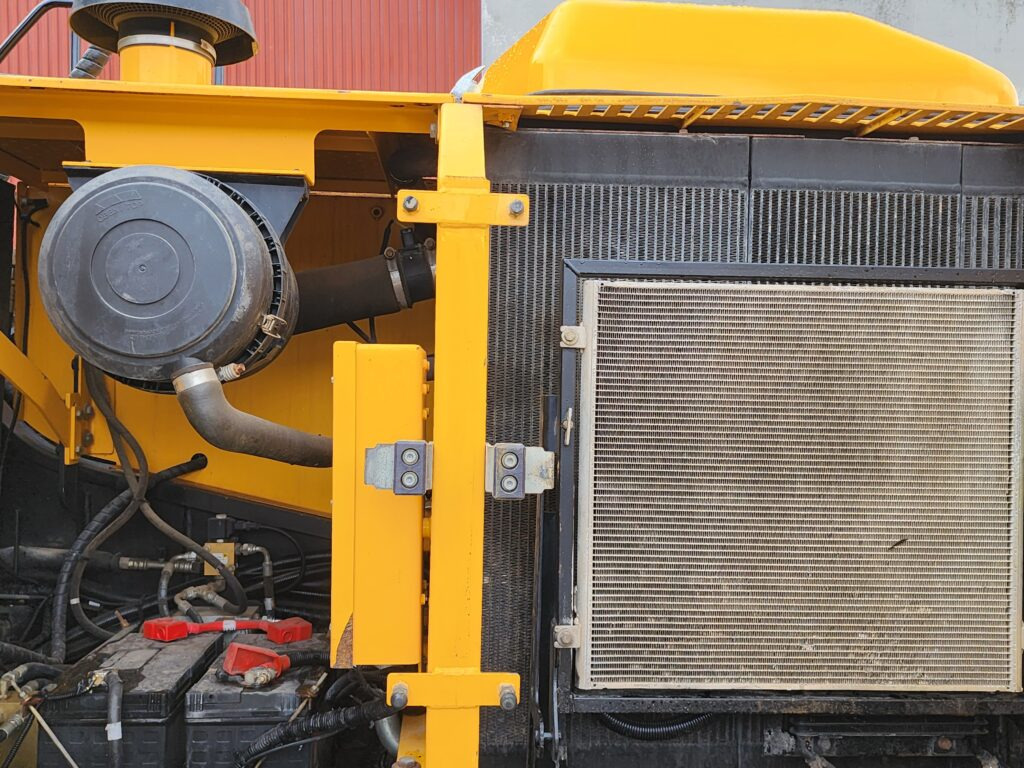 JCB JS220LC+T4i - حفار زحاف: صورة 4 JCB JS220LC+T4i - حفار زحاف: صورة 4