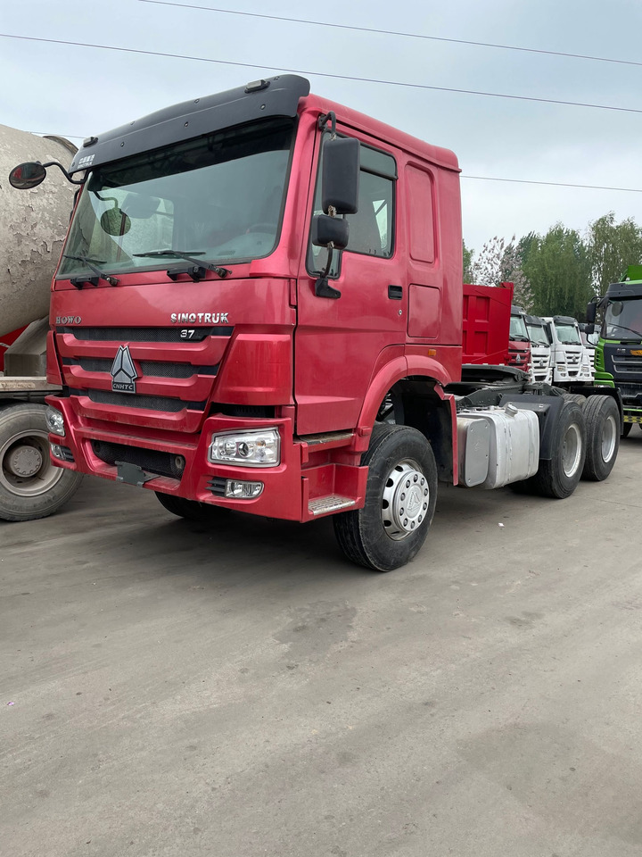 HOWO SINOTRUCK TRACTOR 6X4 371HP - وحدة جر: صورة 1 HOWO SINOTRUCK TRACTOR 6X4 371HP - وحدة جر: صورة 1