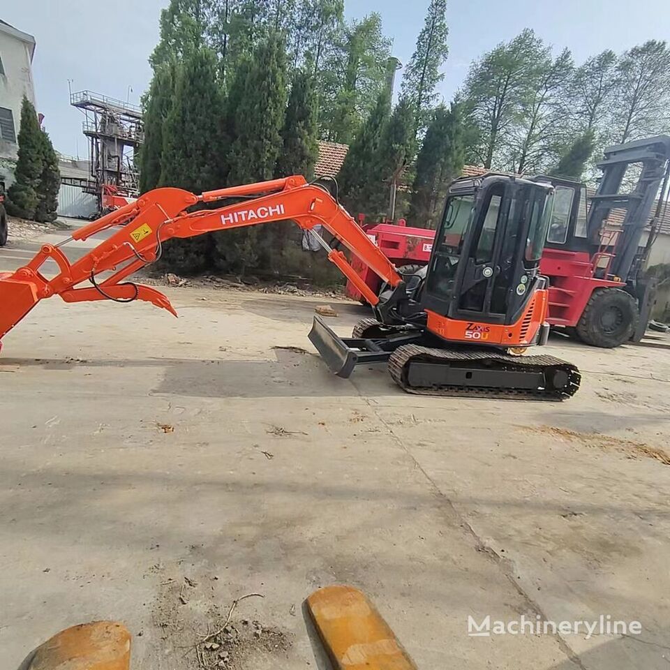 Hitachi ZX50U - حفار زحاف: صورة 1 Hitachi ZX50U - حفار زحاف: صورة 1
